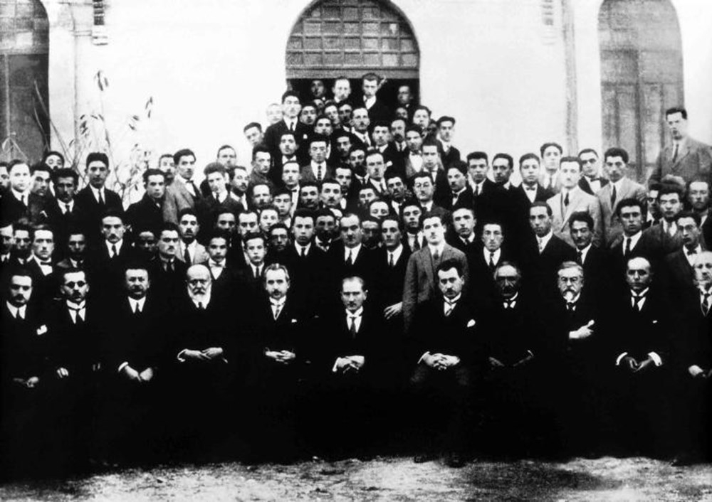 Mustafa Kemal Atatürk'ün Katılımı ile Açılan Hukuk Fakültemiz (5 Kasım 1925)